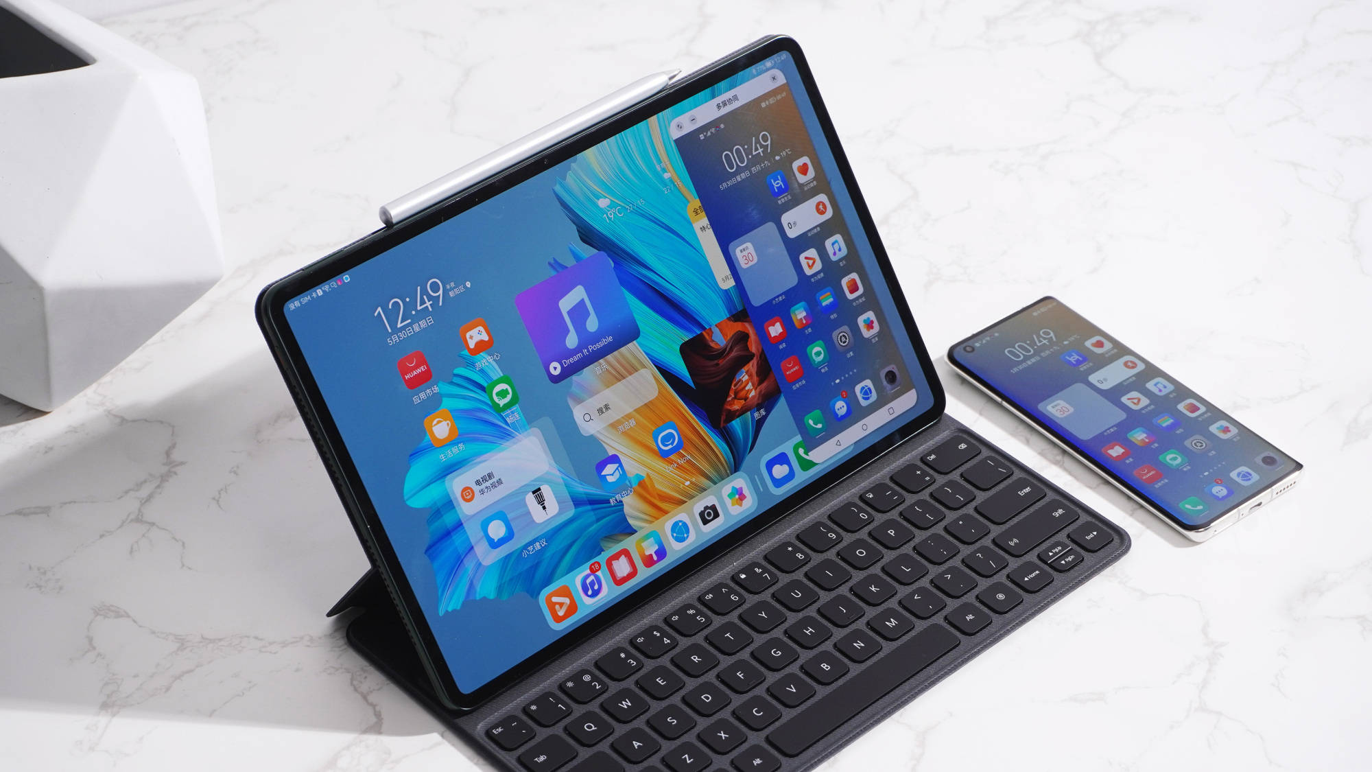 華為MatePad Pro深度測評 鴻蒙系統與麒麟9000強強聯合，平板領域的“全能頂峰”？